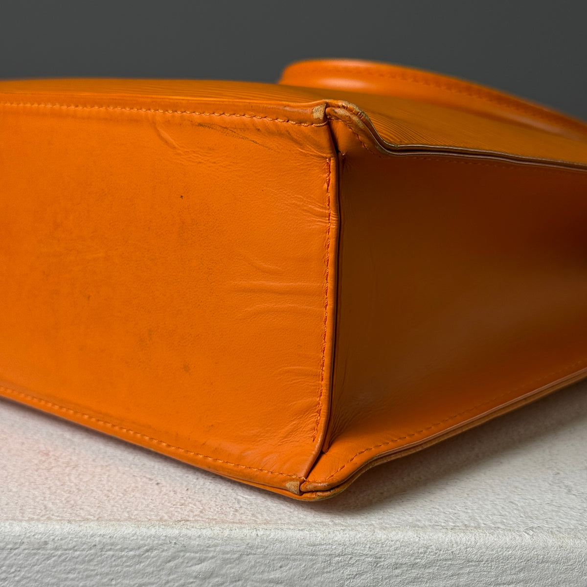 Louis Vuitton Sac Plat PM Epi Leder Mandarin