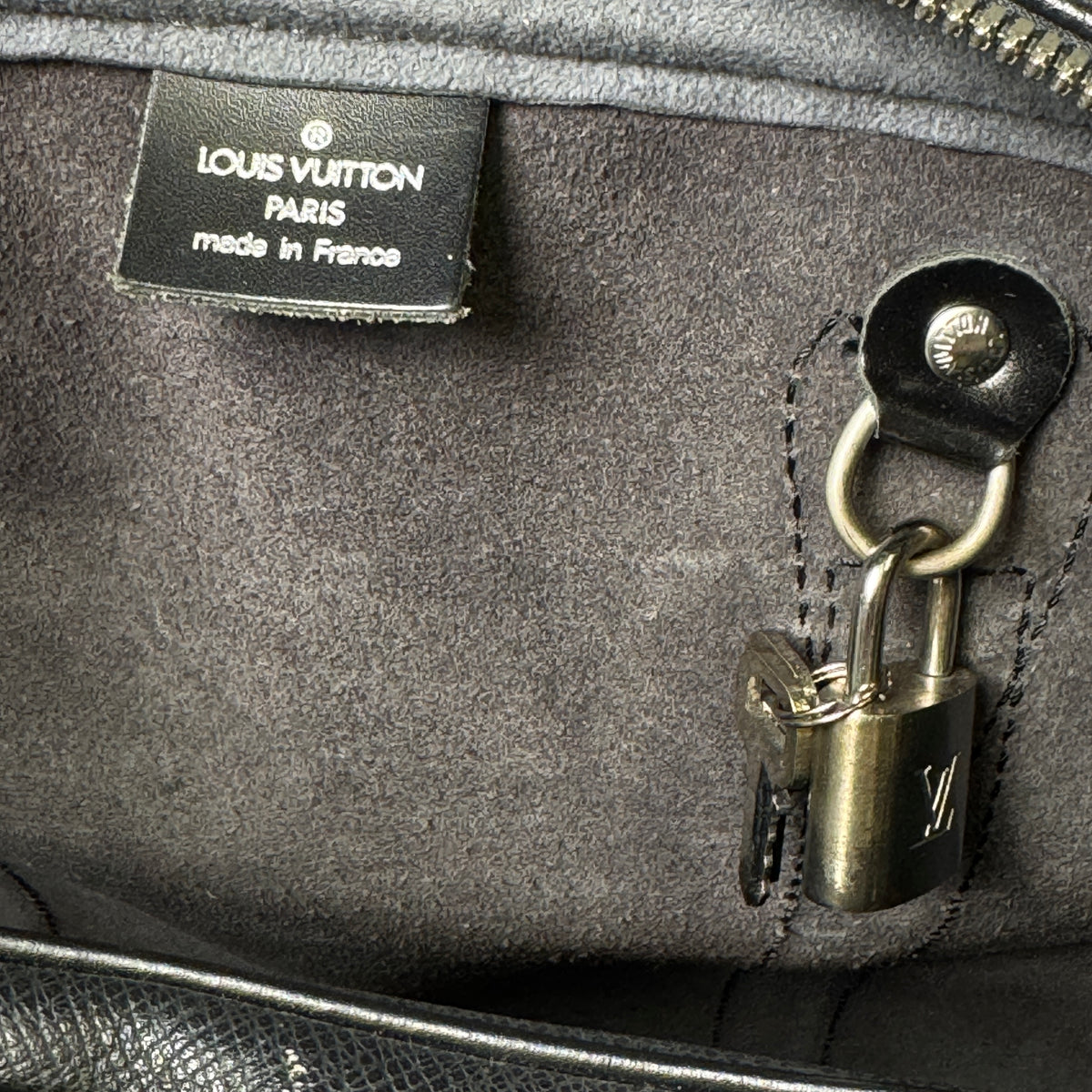 Louis Vuitton Kendall PM Reisetasche Taiga Gris Ardoise, 2000