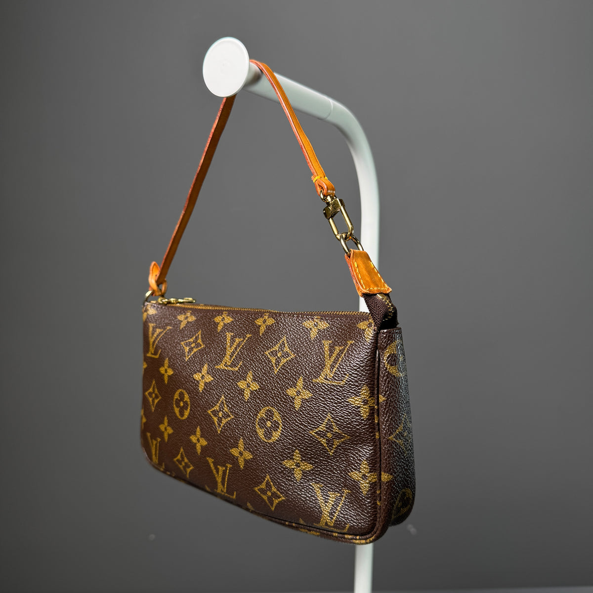 Louis Vuitton Pochette Accessoires aus Monogram Canvas, 1999