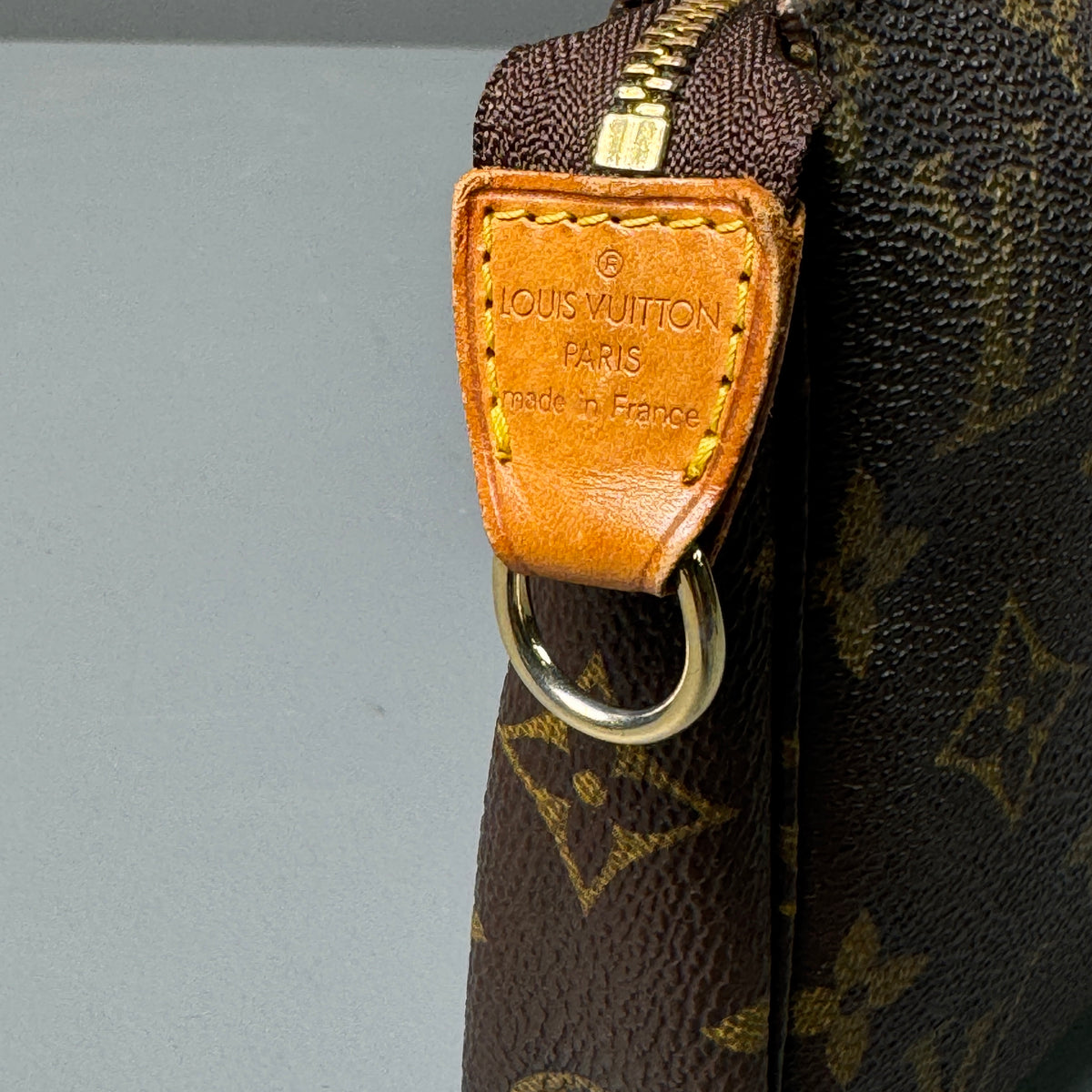 Louis Vuitton Pochette Accessoires aus Monogram Canvas, 1999
