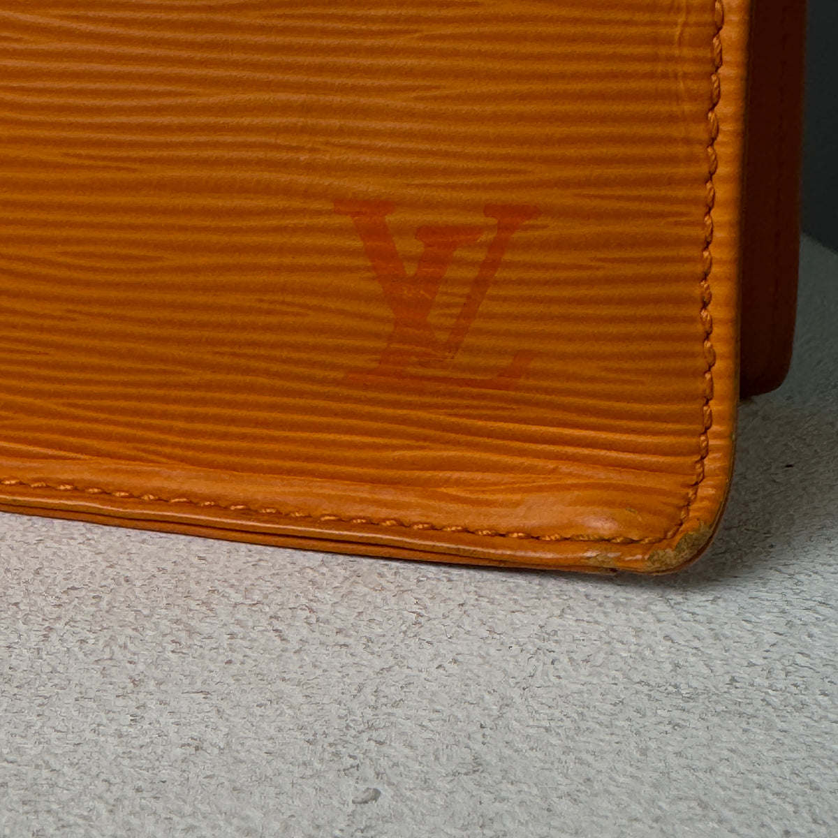 Louis Vuitton Sac Plat PM Epi Leder Mandarin