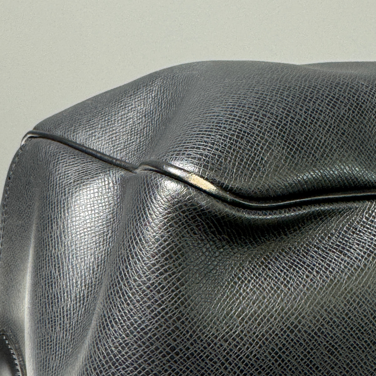 Louis Vuitton Kendall PM Reisetasche Taiga Gris Ardoise, 2000