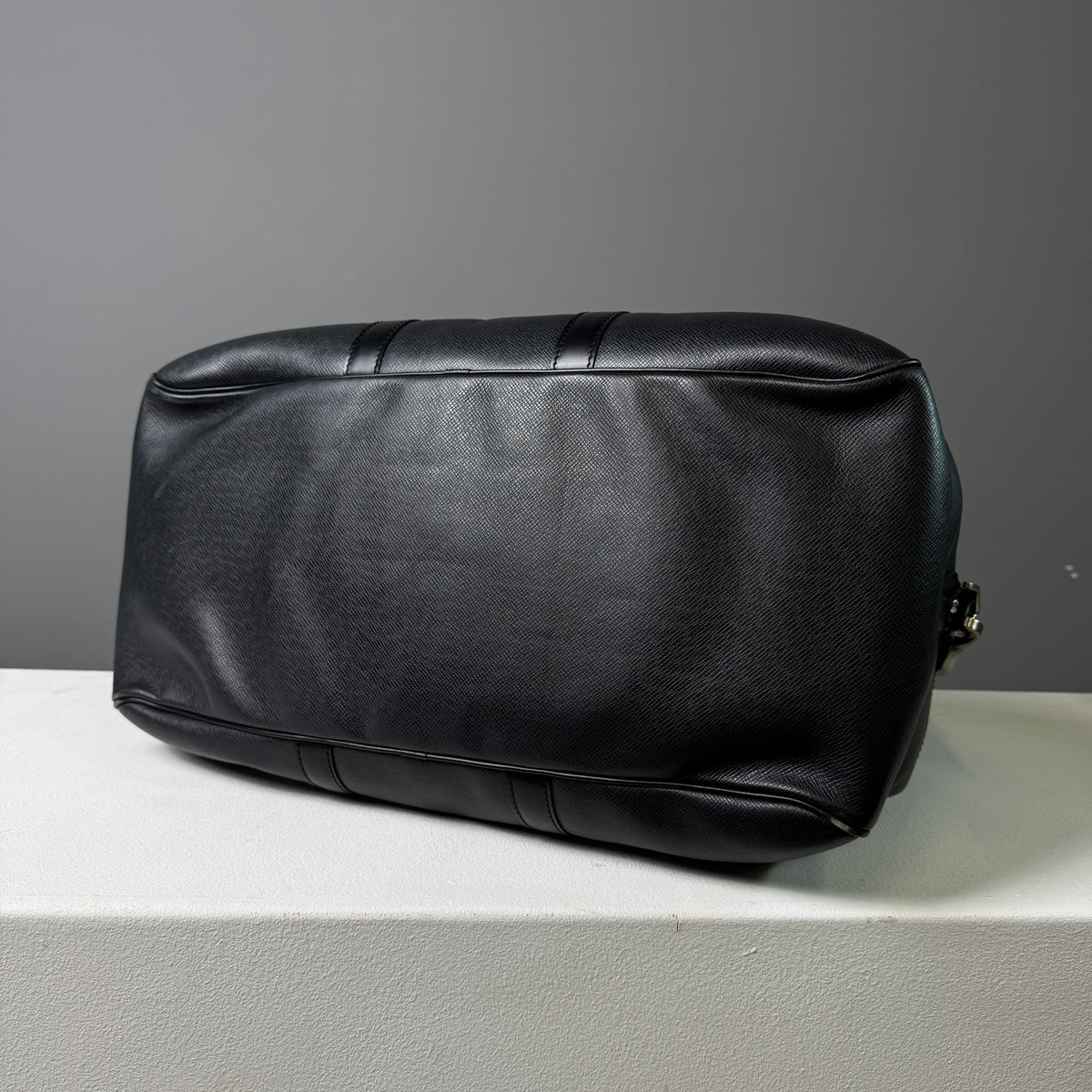 Louis Vuitton Kendall PM Reisetasche Taiga Gris Ardoise, 2000